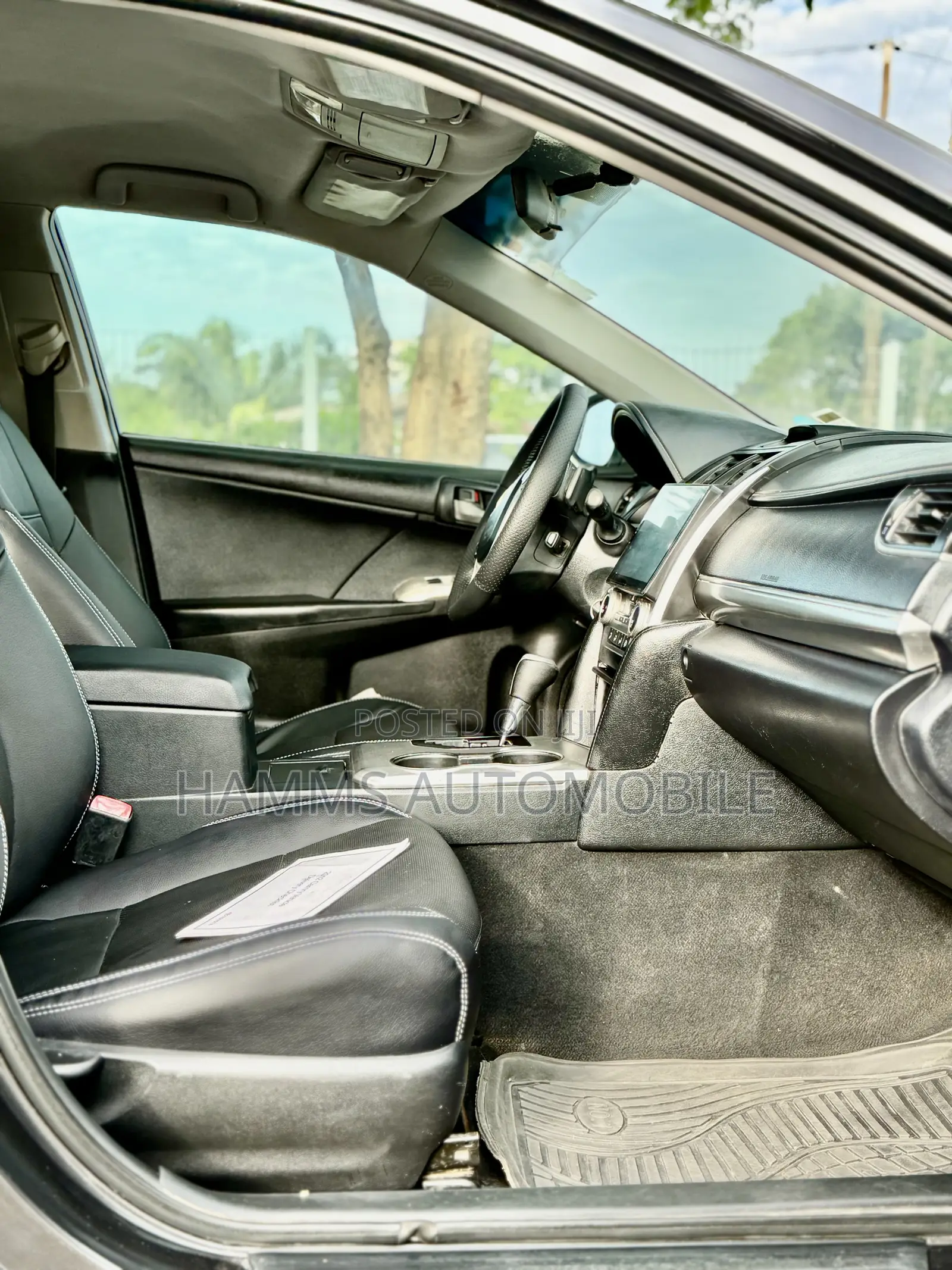 Toyota Camry SE 4dr Sedan (2.5L 4cyl 6A) 2012 Gray