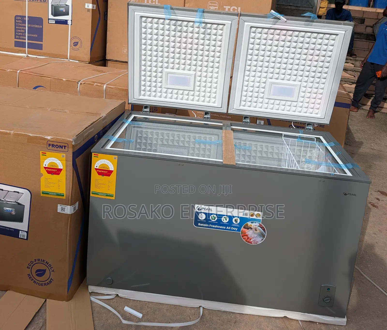 Pearl Chest Freezer With Sliding Glass Door 350l *Ghc4600*