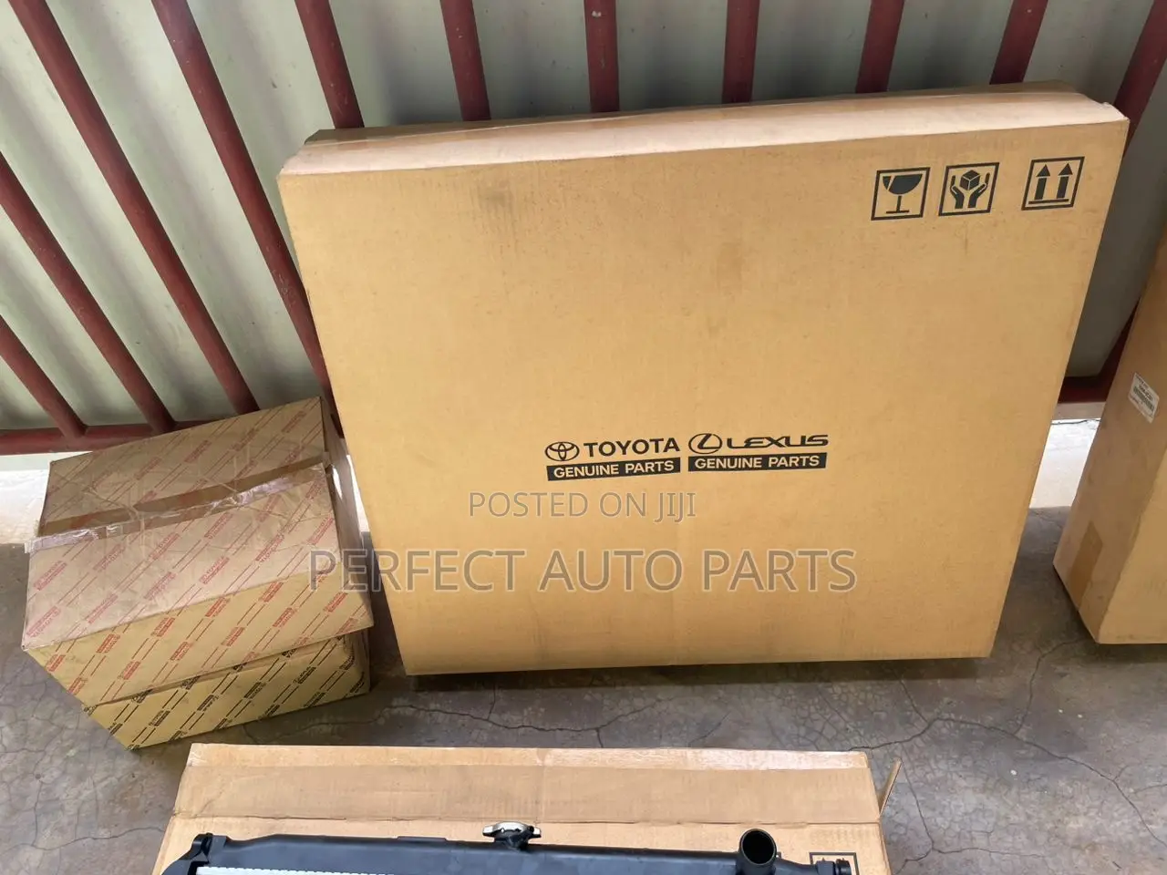 Toyota Hilux 2015 2016 2017 2018 2019 2020- 2025 Radiator/ Water Tank
