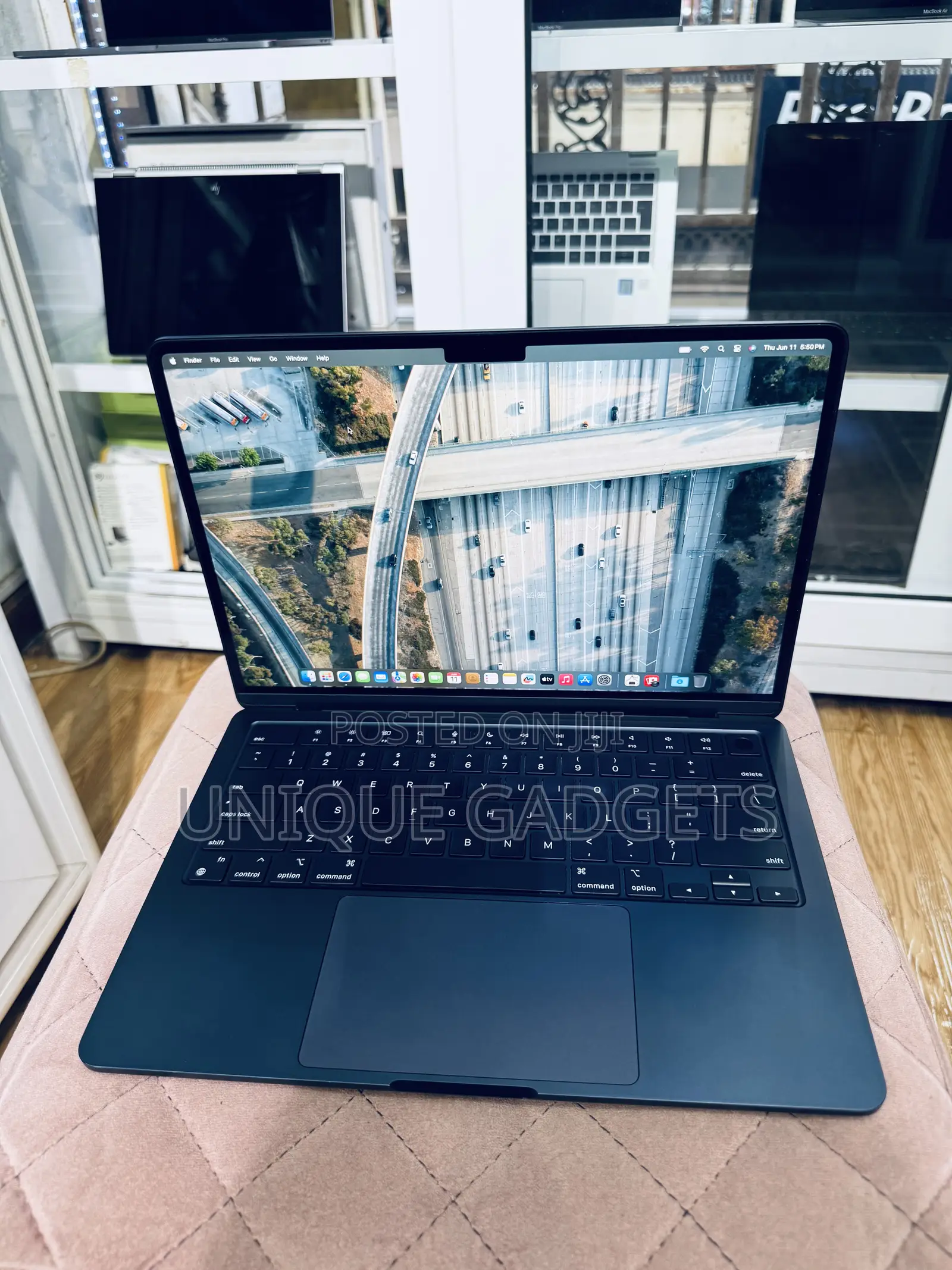 Laptop Apple MacBook Air 2022 M2 8GB Apple M2 SSD 512GB