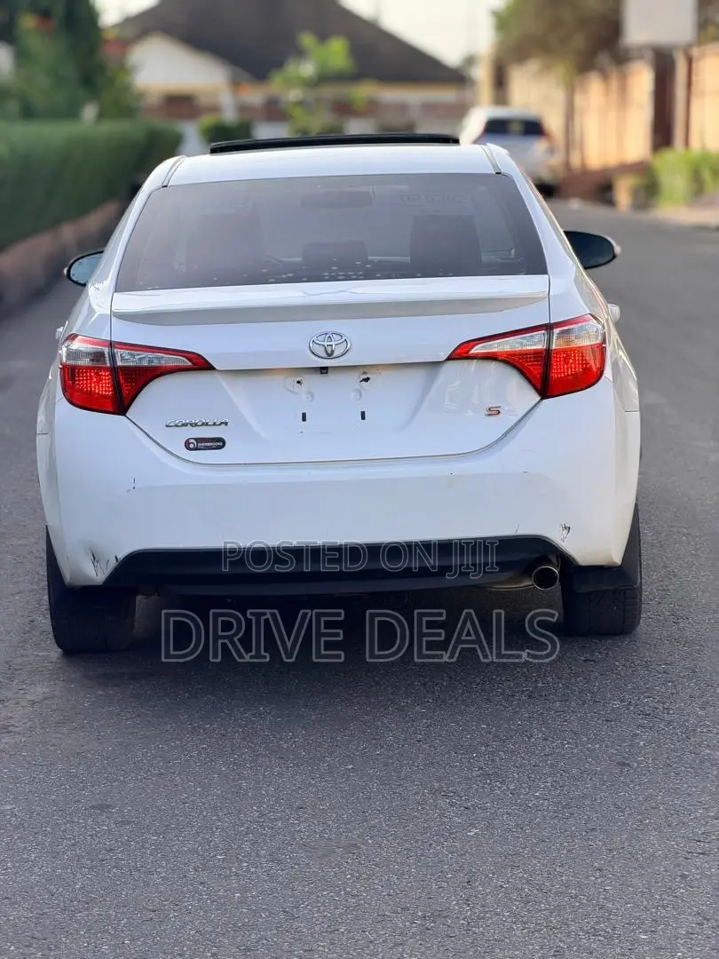 Toyota Corolla S 4dr Sedan (1.8L 4cyl CVT) 2016 White