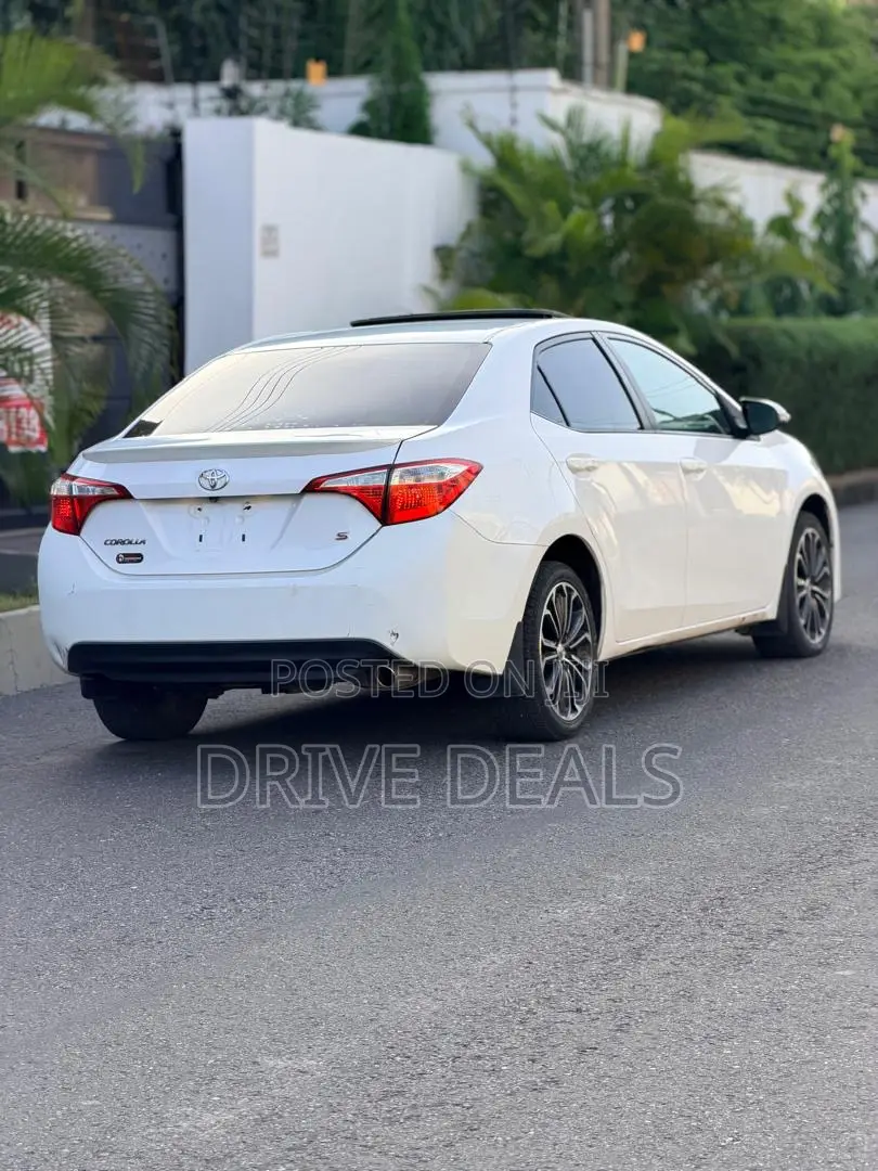 Toyota Corolla S 4dr Sedan (1.8L 4cyl CVT) 2016 White