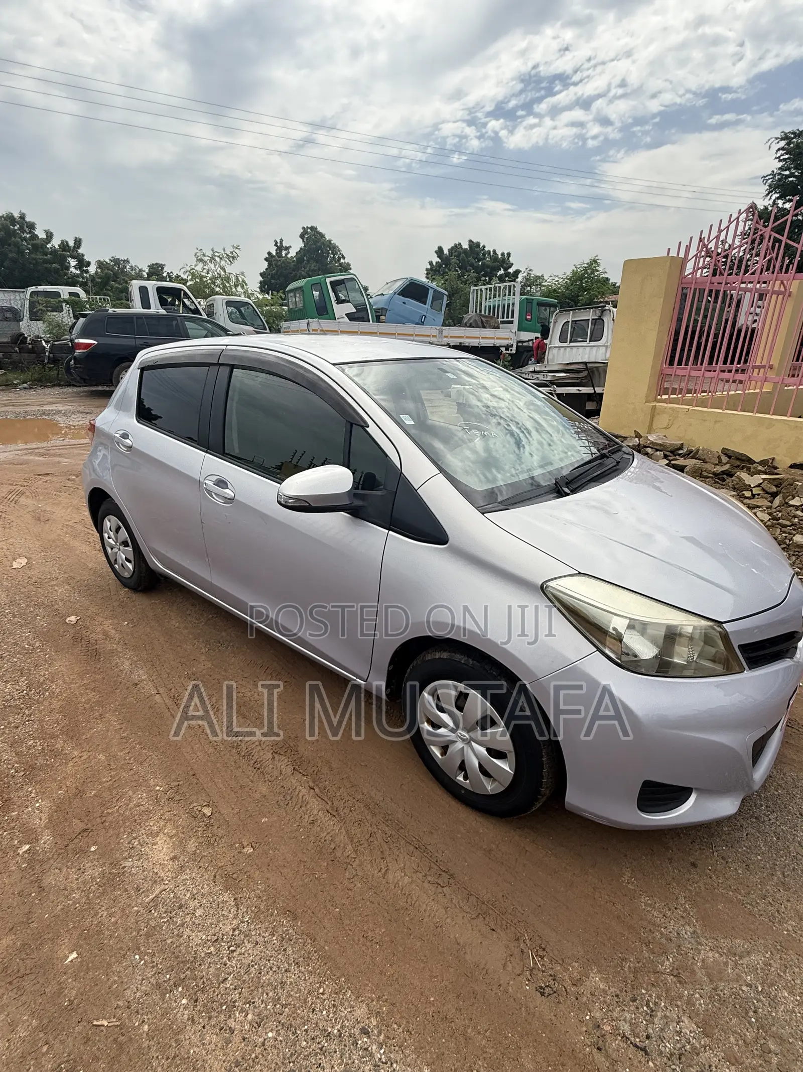 Toyota Vitz 2012 Purple