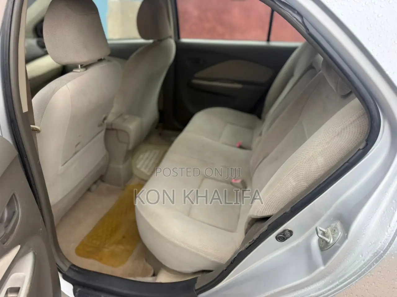 Toyota Belta 2010 Silver