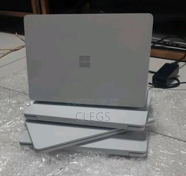 Laptop Microsoft Surface Laptop SE 4GB Intel SSD 60GB