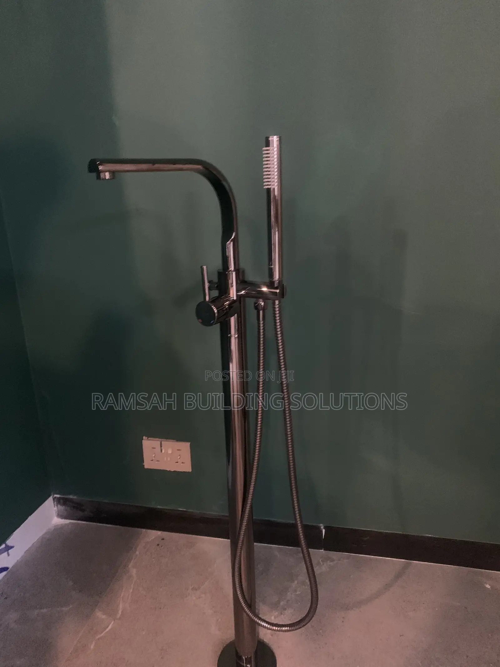 Luxury Floor Mounted Bath Filler – Elegant Freestanding Bathtub Tap