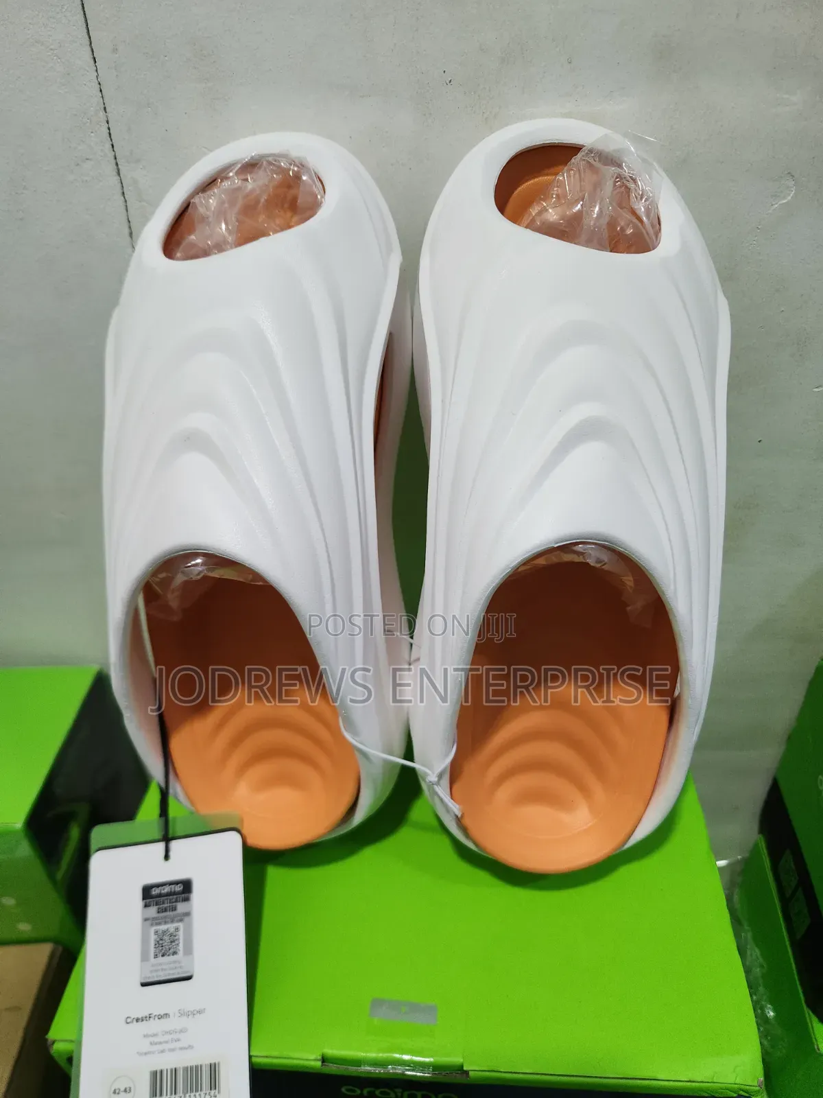 Oraimo Crestfrom Ergonomic Anti-Skid Slipper (White)