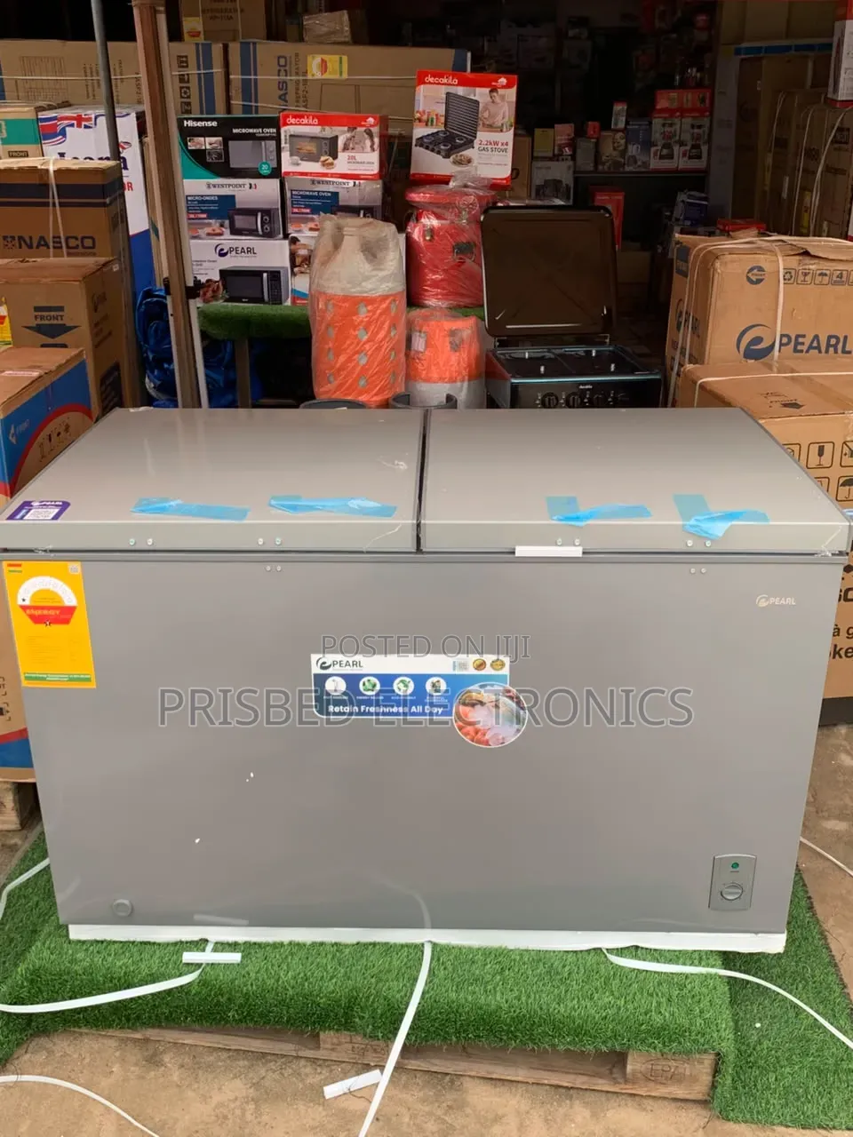 "*'Pearl Double Door Chest Freezer 350 Litres