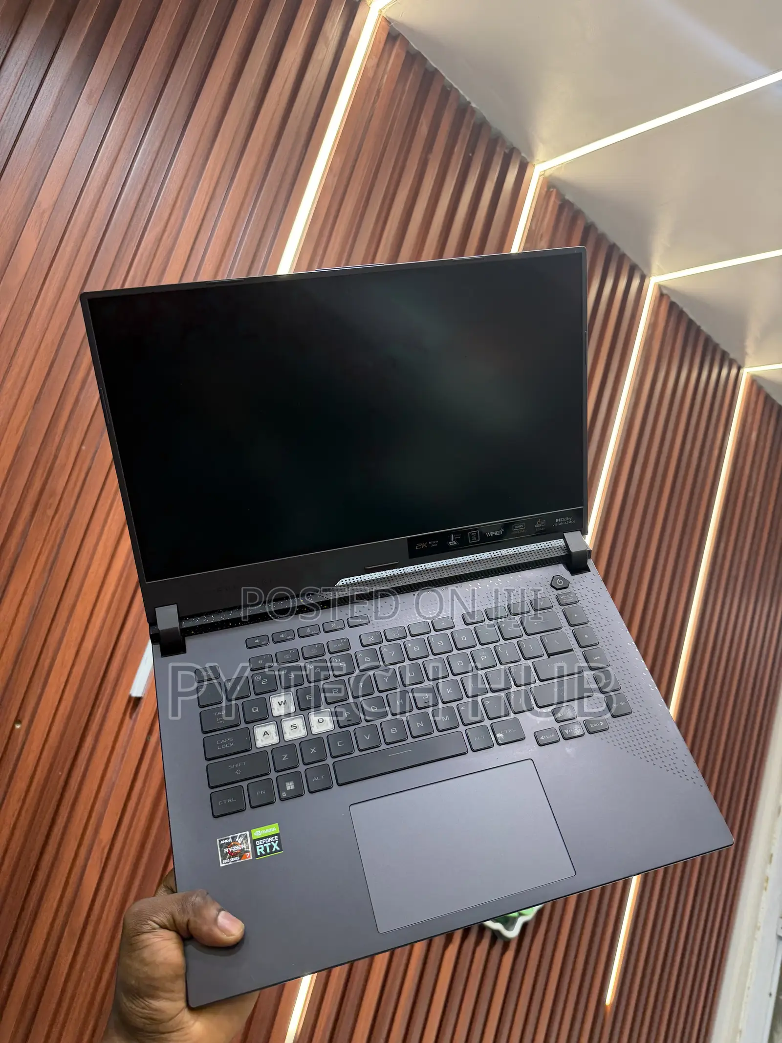 Laptop Asus ROG Strix G15 16GB AMD Ryzen 7 SSD 1T