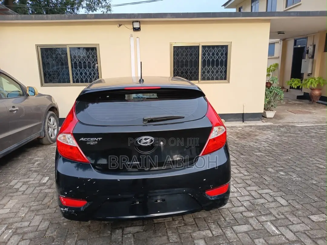 Hyundai Accent 2015 Black