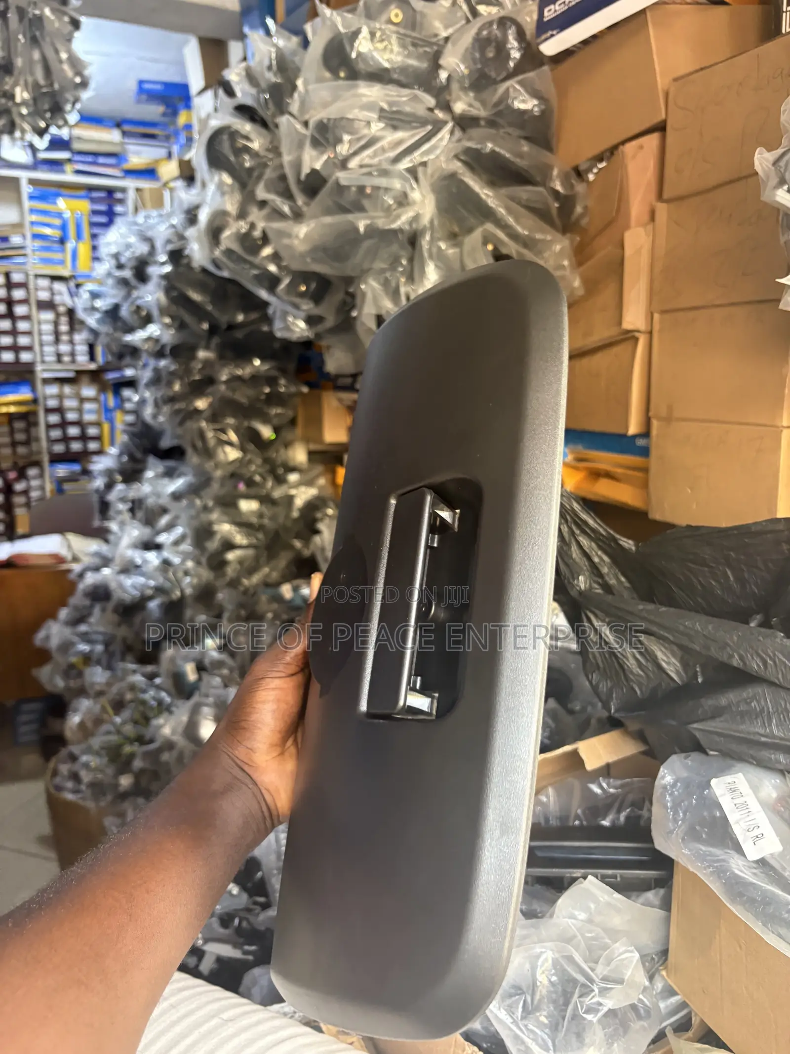 Nissan Hard Body Bucket Handle