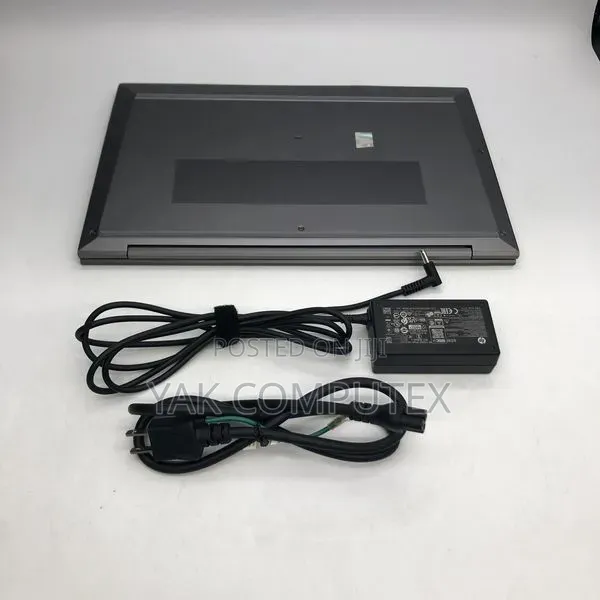 Laptop HP ZBook Firefly G8 32GB Intel Core i7 SSD 1T