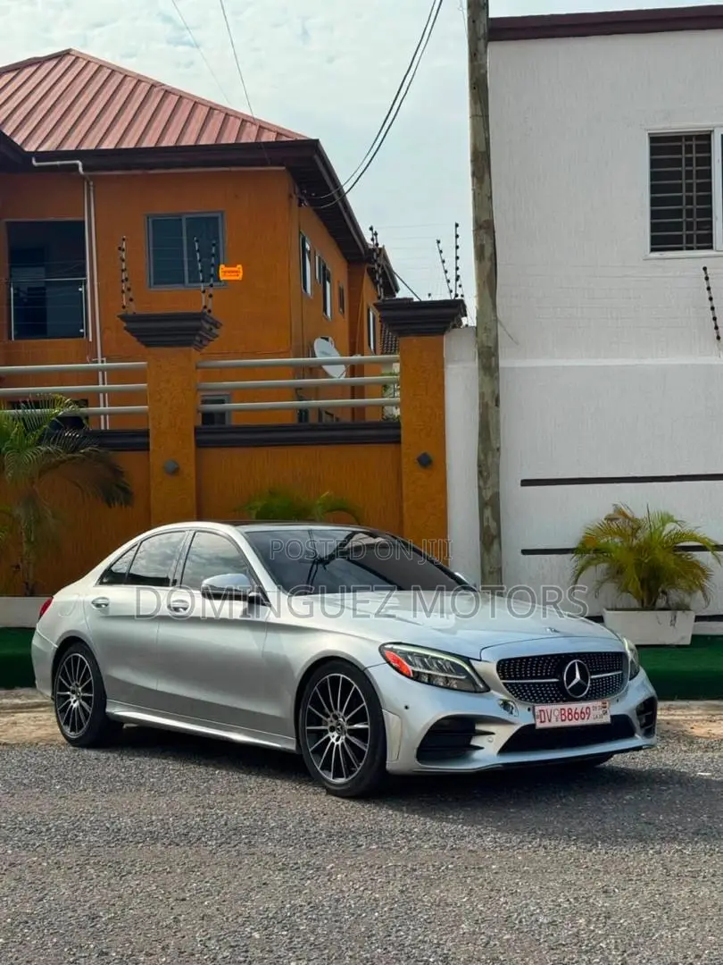Mercedes-Benz C300 2019 Silver