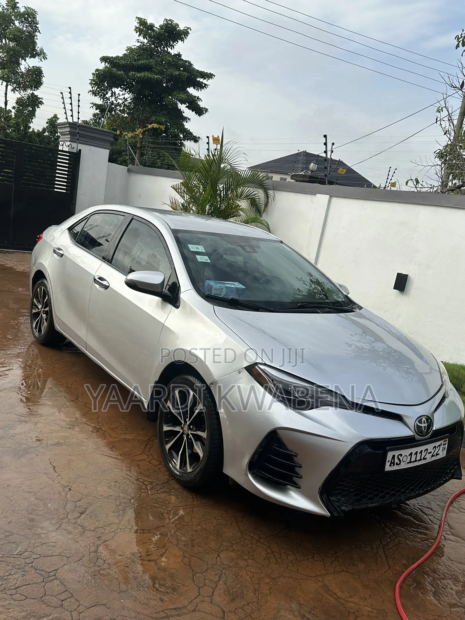 Toyota Corolla SE Special Edition 4dr Sedan (1.8L 4cyl CVT) 2017 Silver