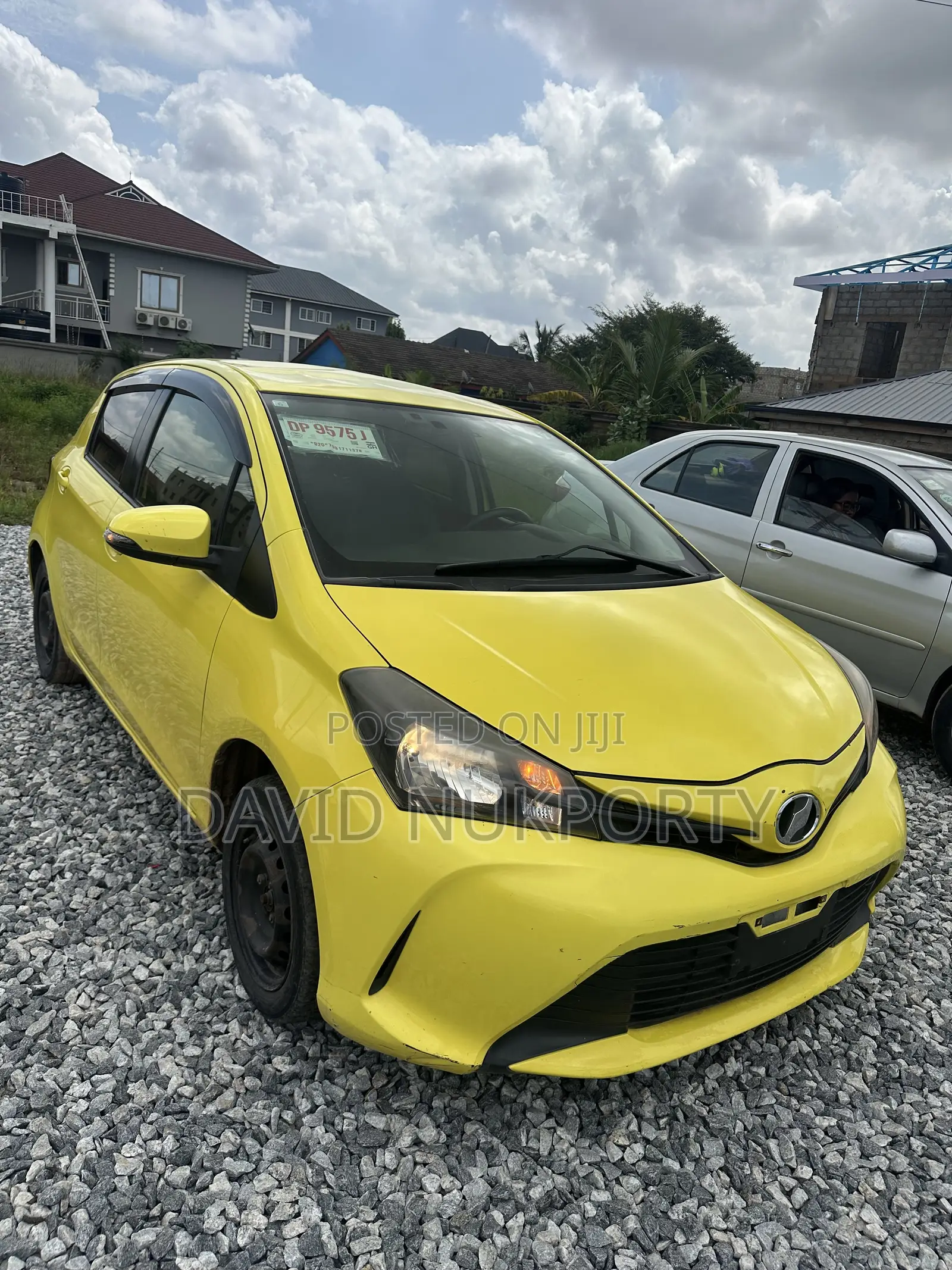 Toyota Vitz 2015 Yellow