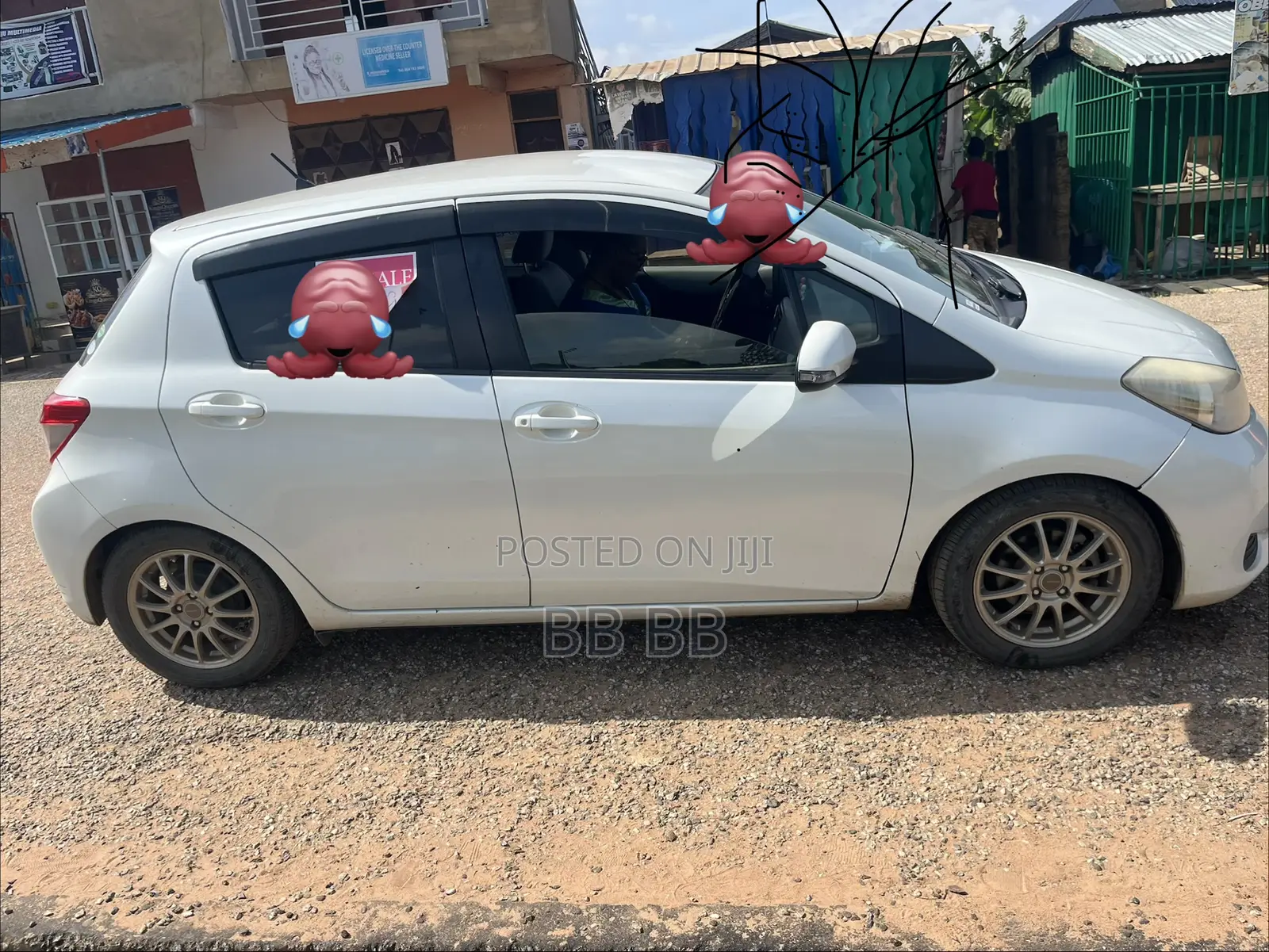 Toyota Vitz 2013 White