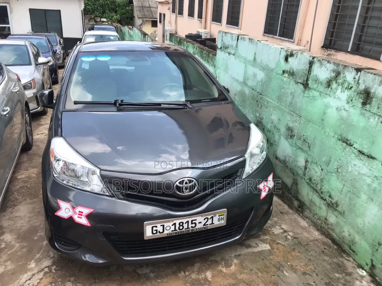 Toyota Yaris SE Hatchback 5dr 2012 Gray