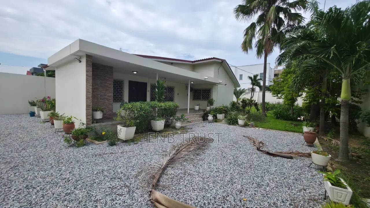 5bdrm Duplex in Labone, Coffee Shop Area for rent