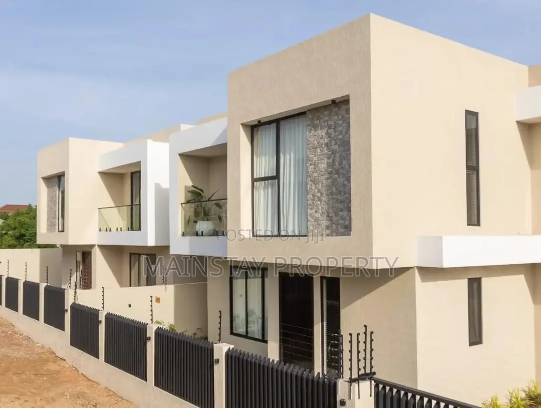 4bdrm House in Mainstay Estates, Oyarifa for sale