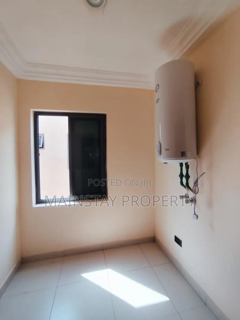 4bdrm Townhouse / Terrace in Mainstay Estates, East Legon for rent