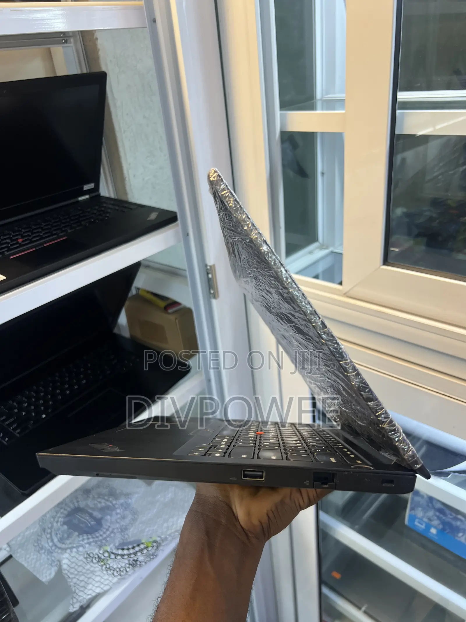 Laptop Lenovo ThinkPad E14 Gen 6 4GB Intel Core i3 SSD 128GB