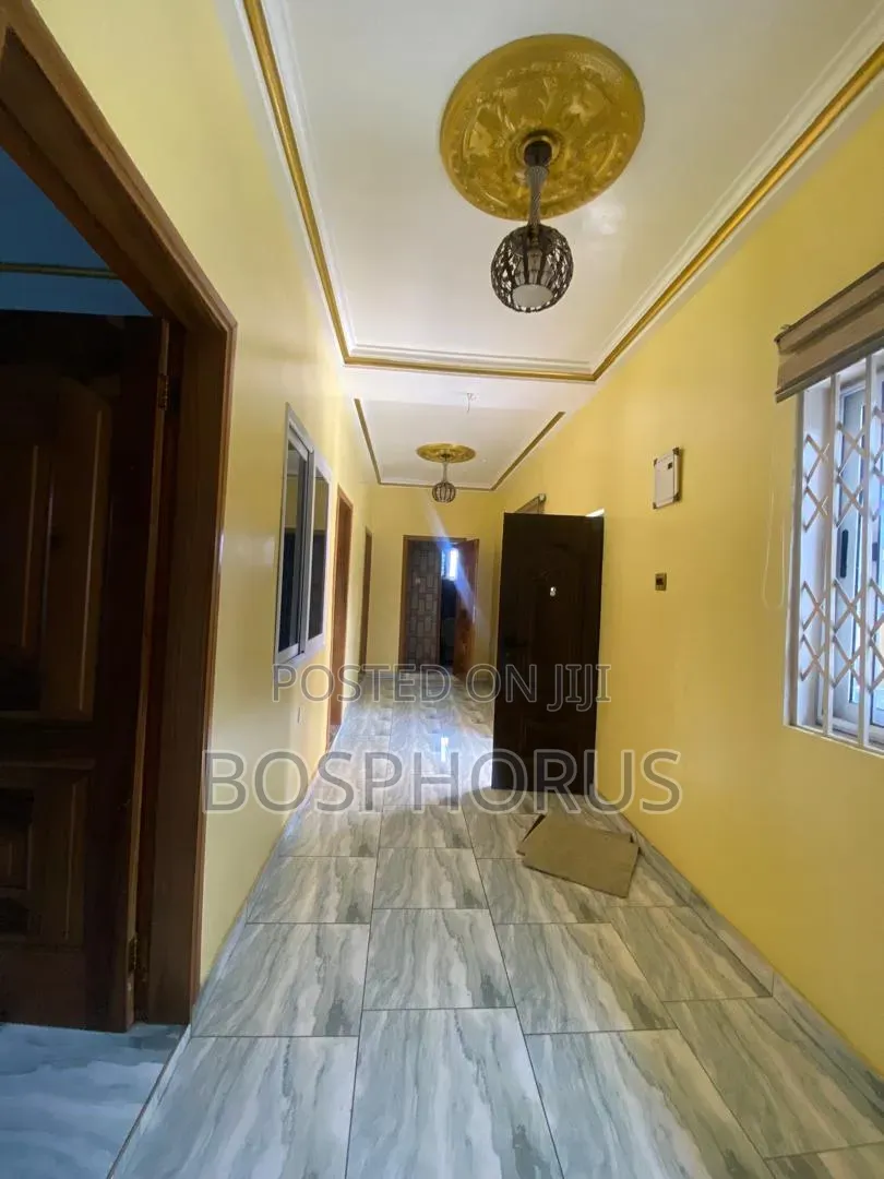 2bdrm Apartment in Santa Maria, School Complex Area for rent