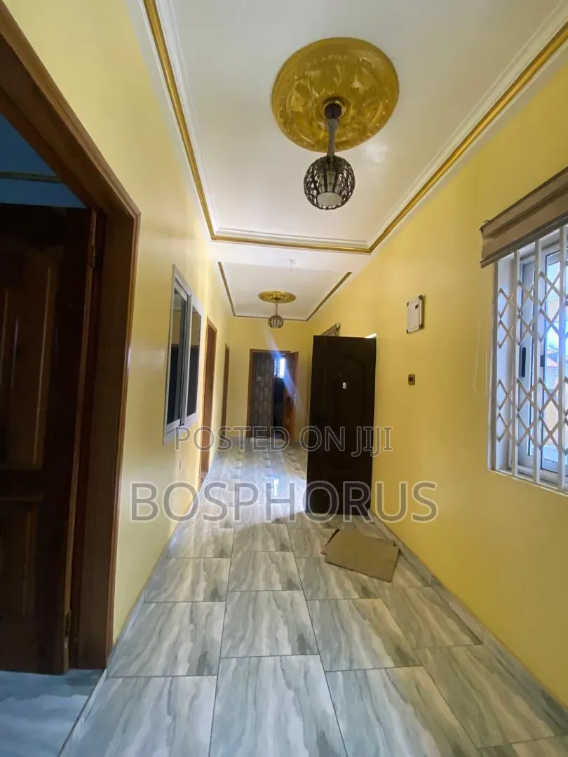 2bdrm Apartment in Santa Maria, School Complex Area for rent