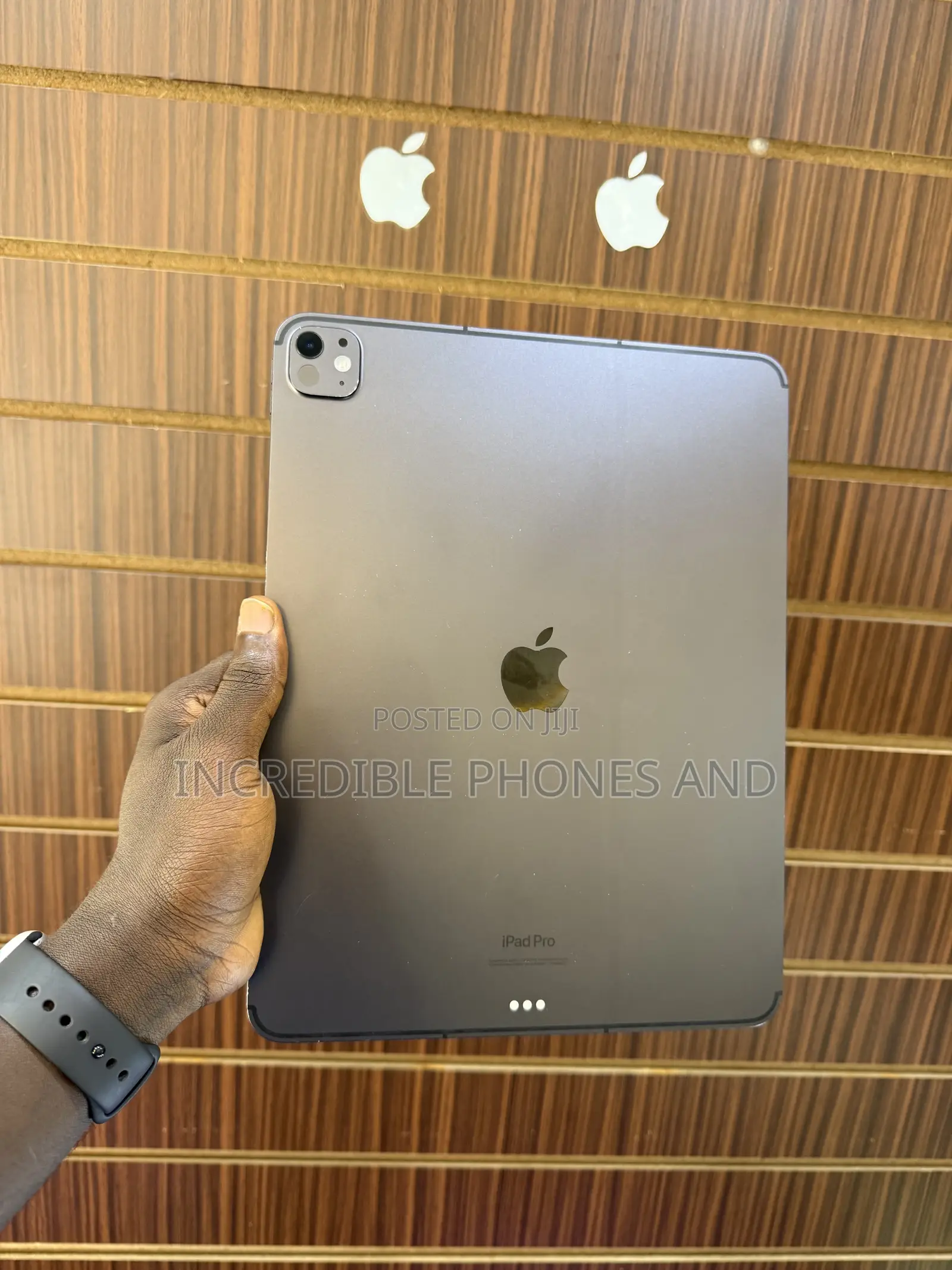 Apple iPad Pro 13 (2025) 256 GB Black