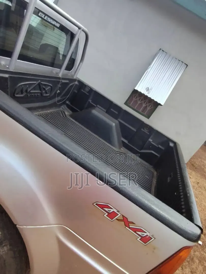 Tata Safari 2010 Gray