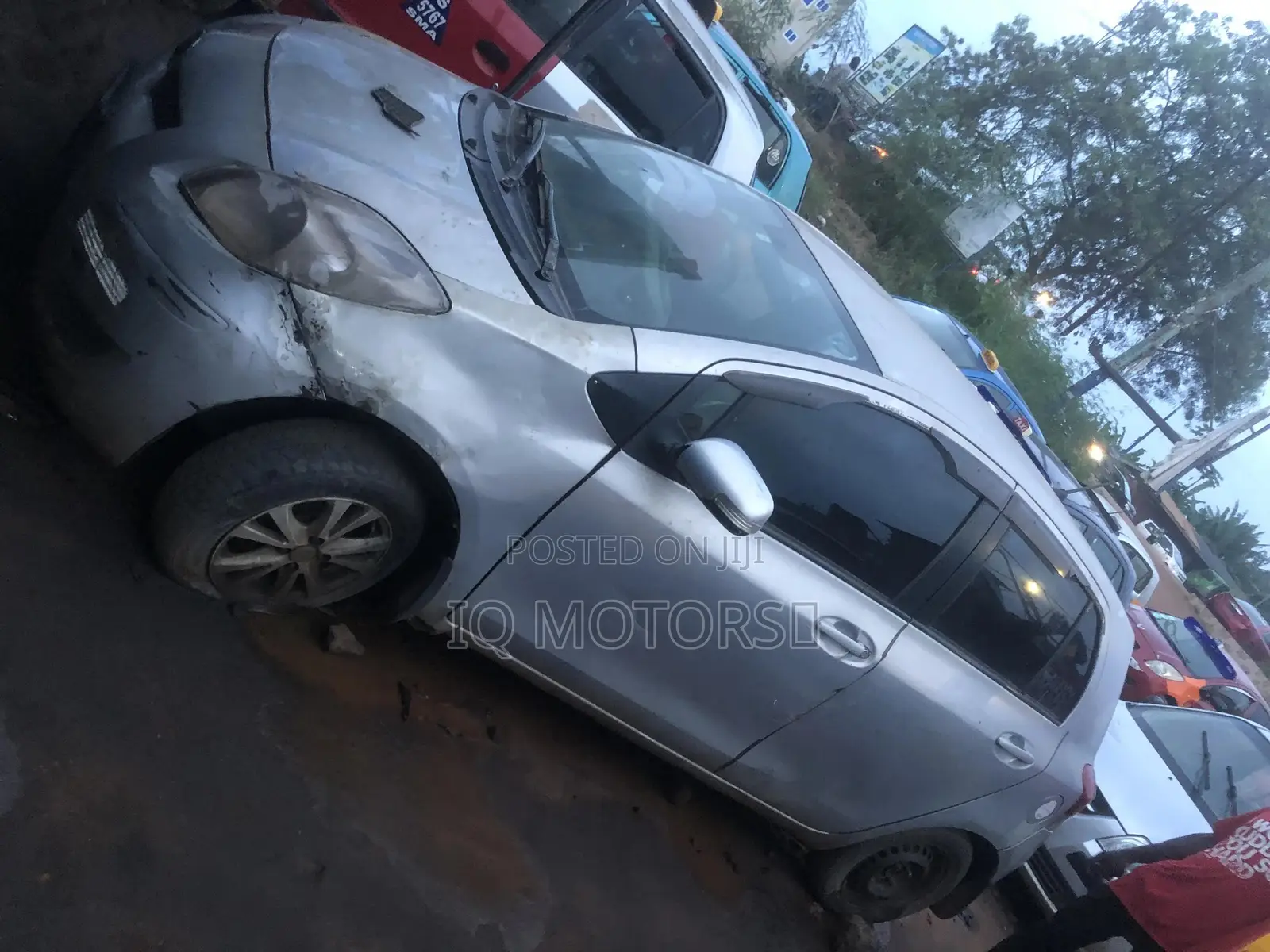 Toyota Vitz 1.0 FWD 3dr 2009 Silver