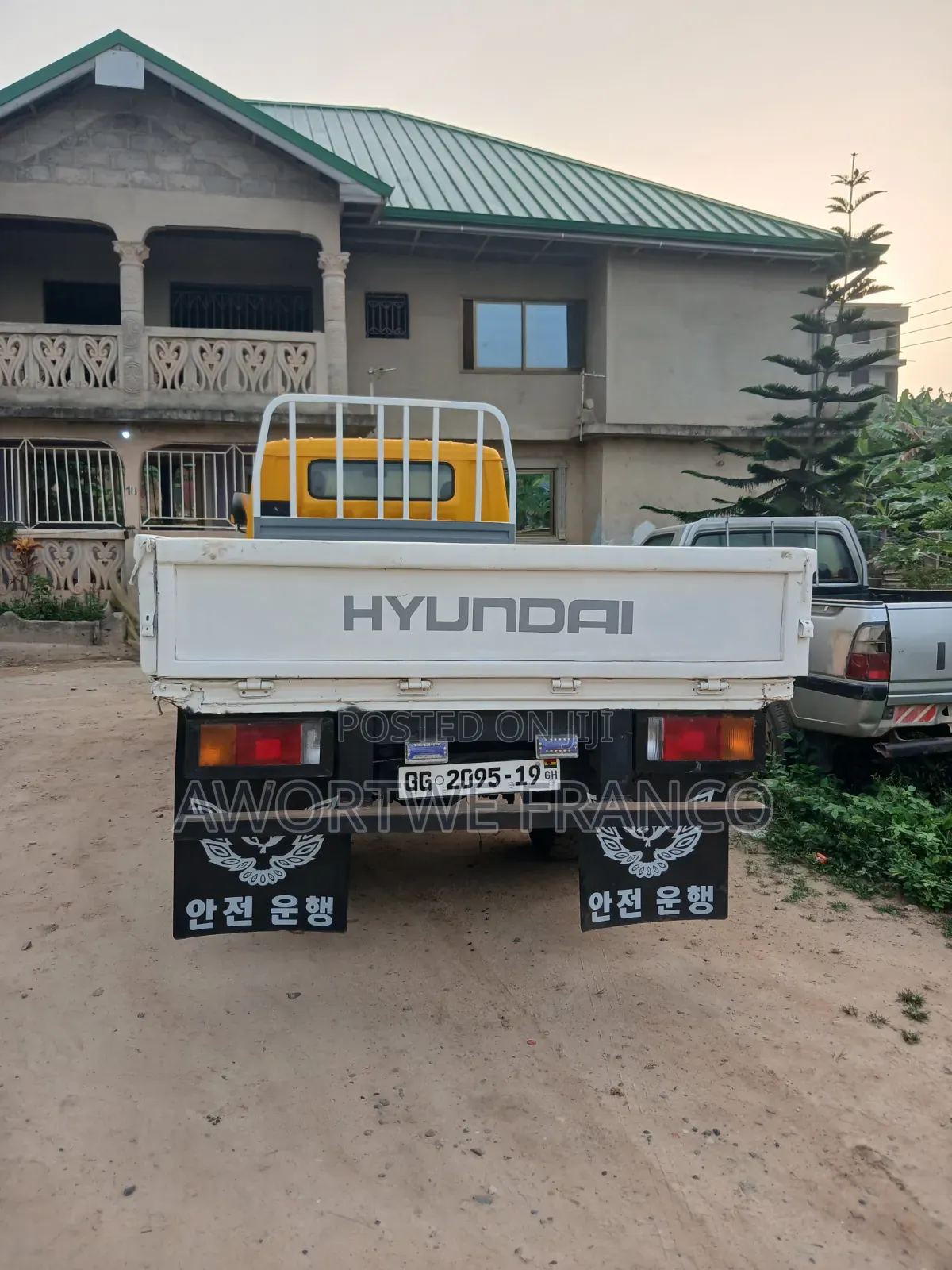 Hyundai Mighty 1
