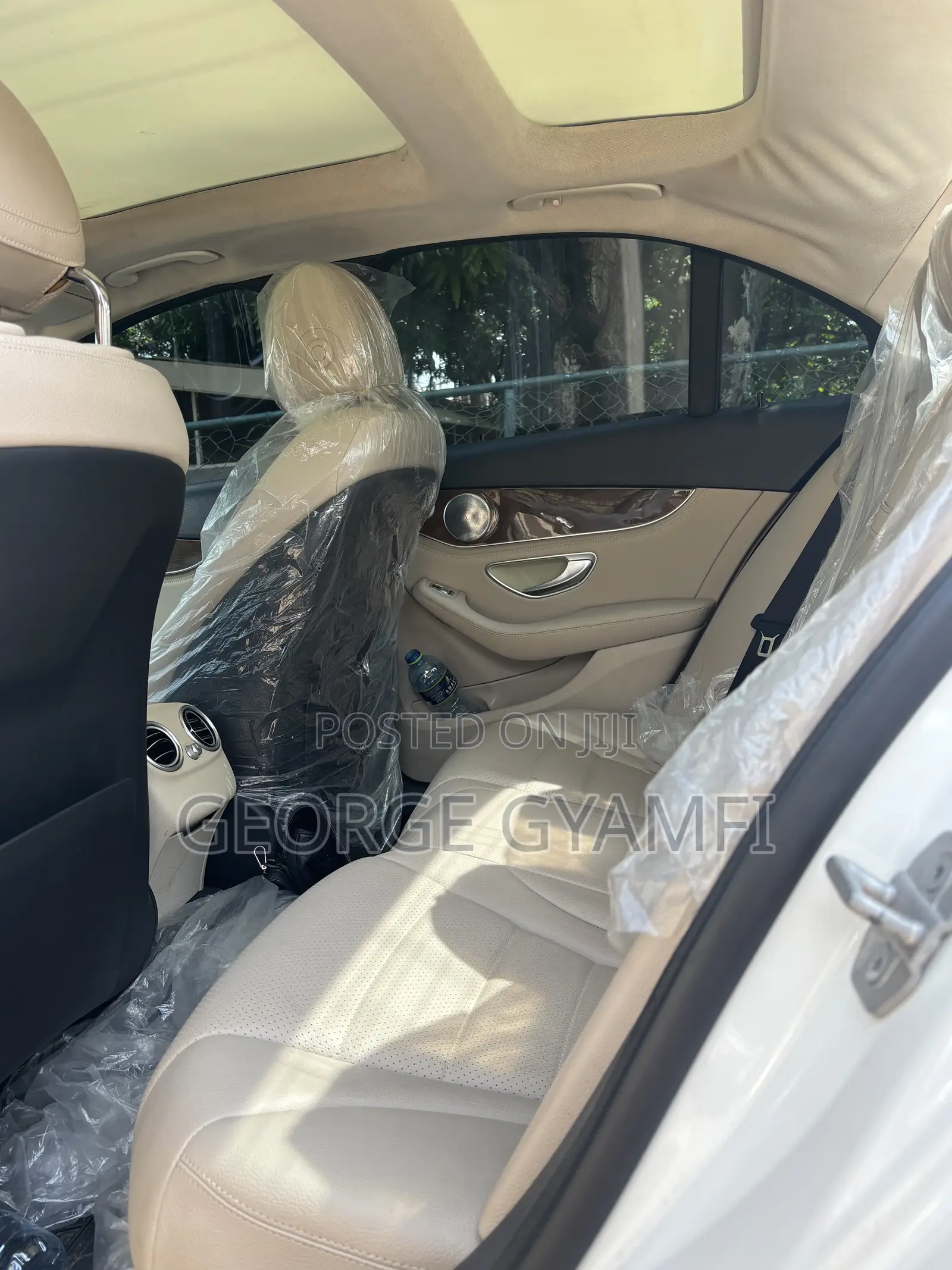 Mercedes-Benz C300 Luxury 4dr AWD 4Matic Sedan (2.0L 4cyl 7A) 2015