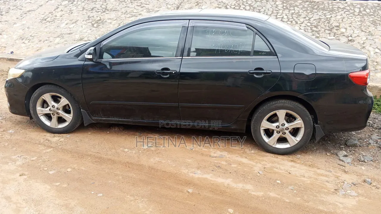 Toyota Corolla 2011 Black