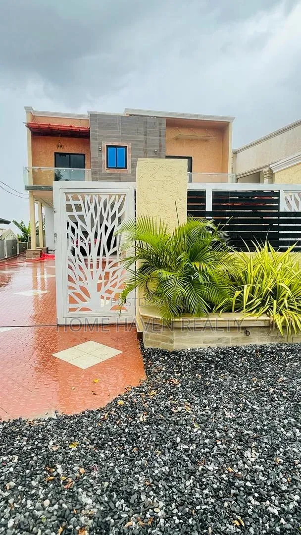 4bdrm House in Kwabenya Adwoa Sarfo for sale