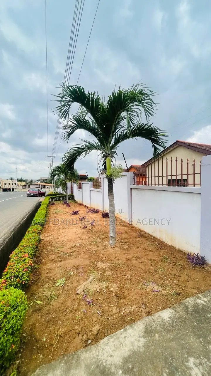 6bdrm House in Sefdard Properties, North Legon for rent