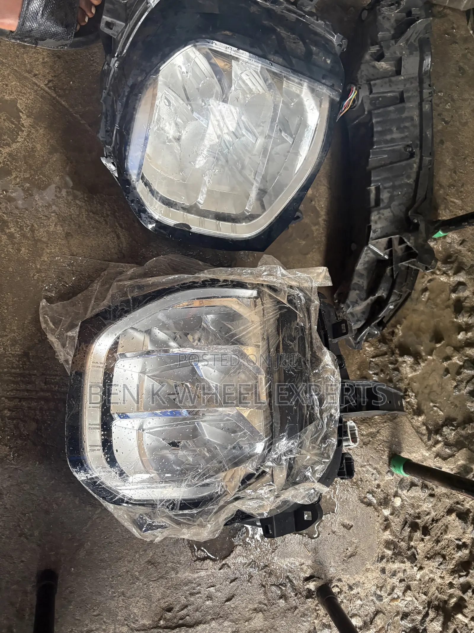 Mitsubishi Outlander 2023-25 Headlight 1