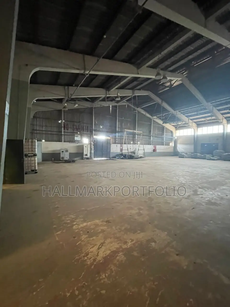 2500 Meter Square Warehouse Tema Industrial Area