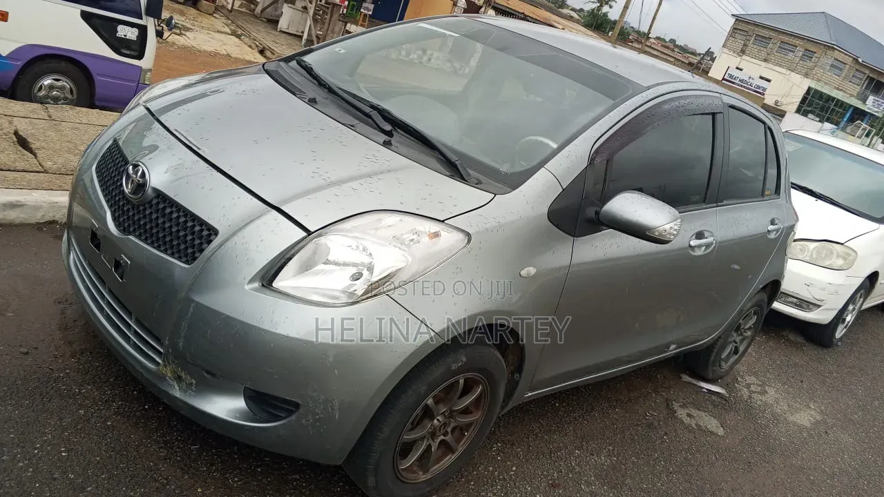 Toyota Yaris 2009 Gray