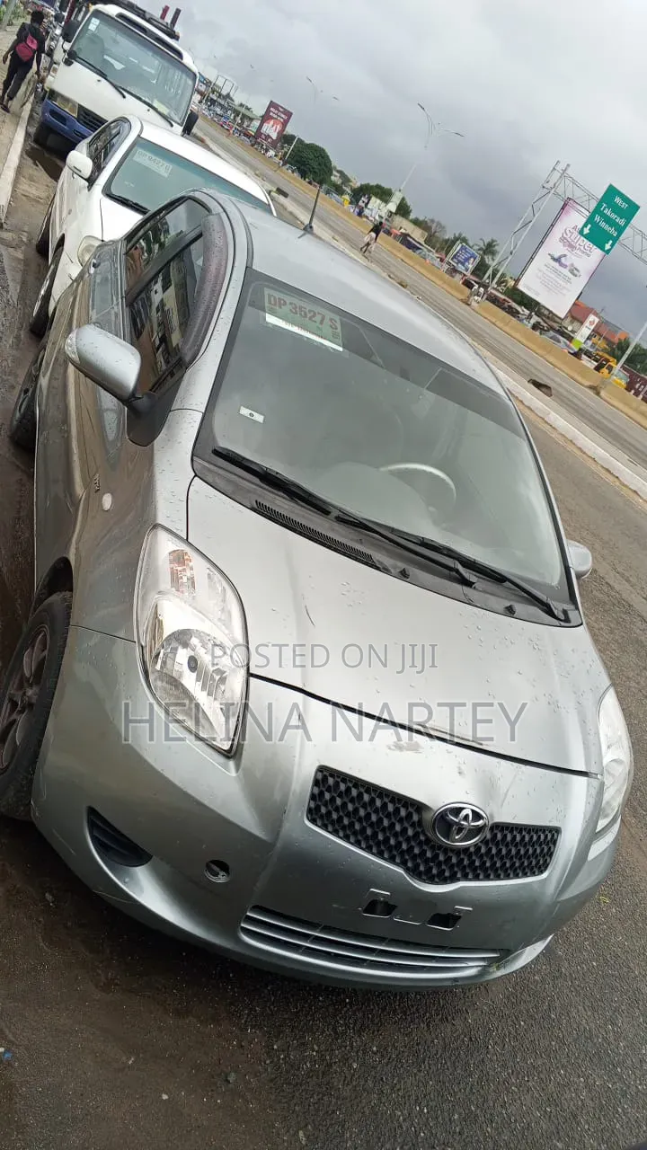 Toyota Yaris 2009 Gray