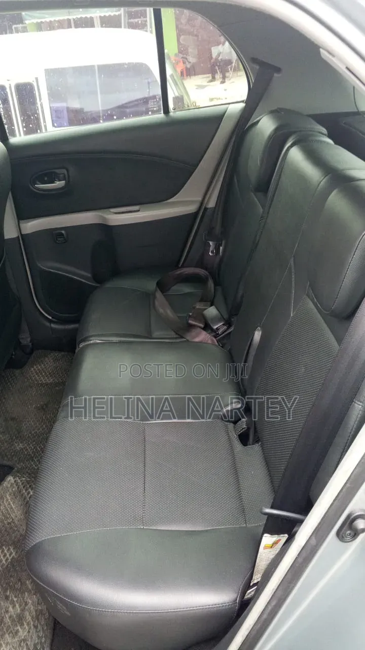 Toyota Yaris 2009 Gray