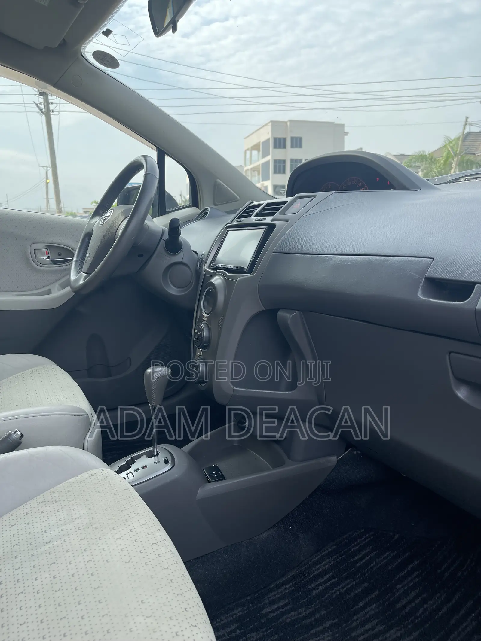 Toyota Vitz 2010 Brown