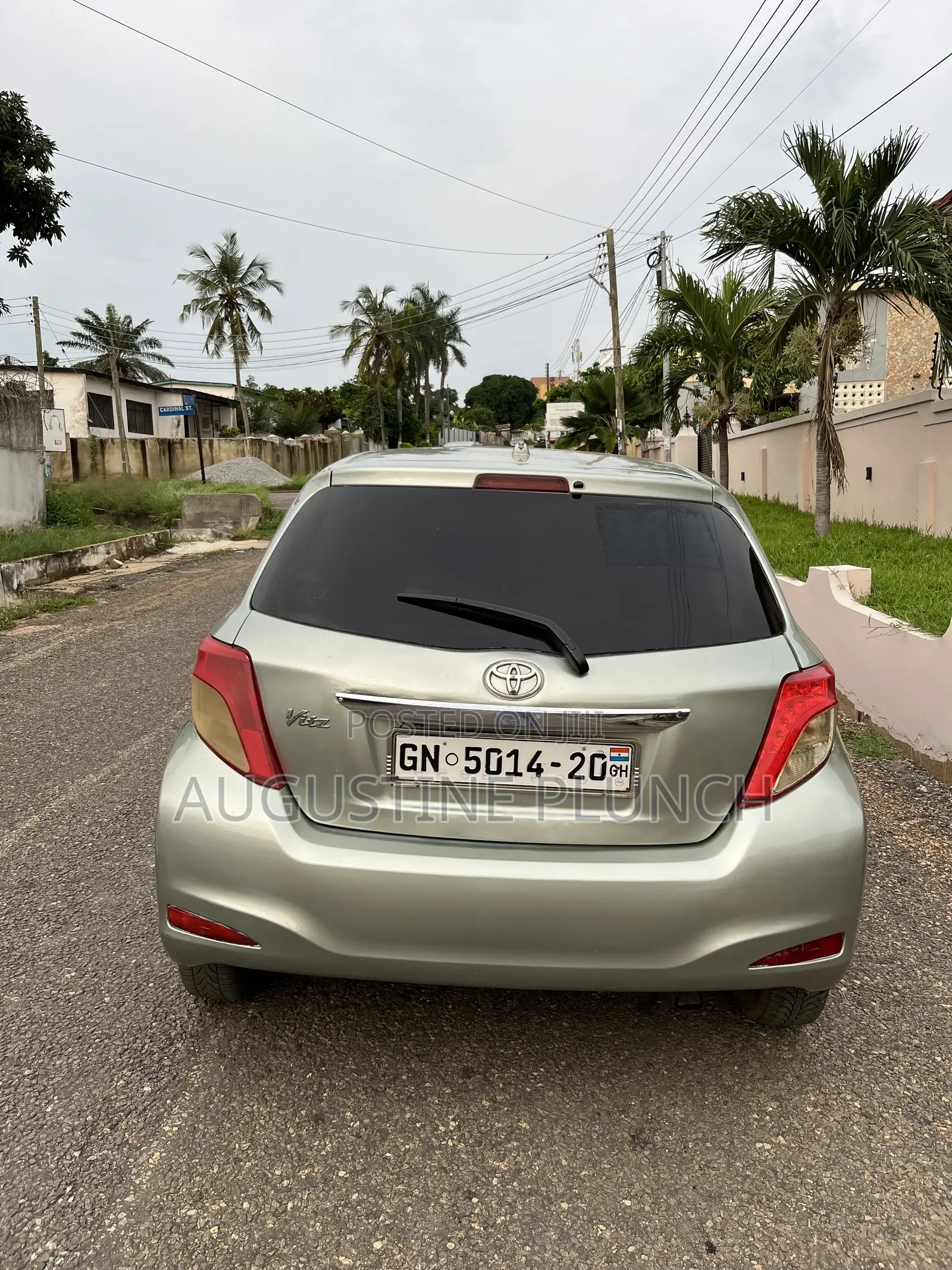 Toyota Vitz 2012 Green