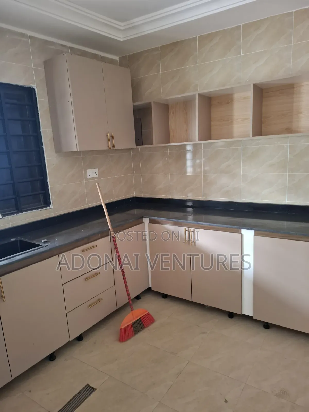 2bdrm Apartment in Ahodwo Daban, Kumasi Metropolitan for rent