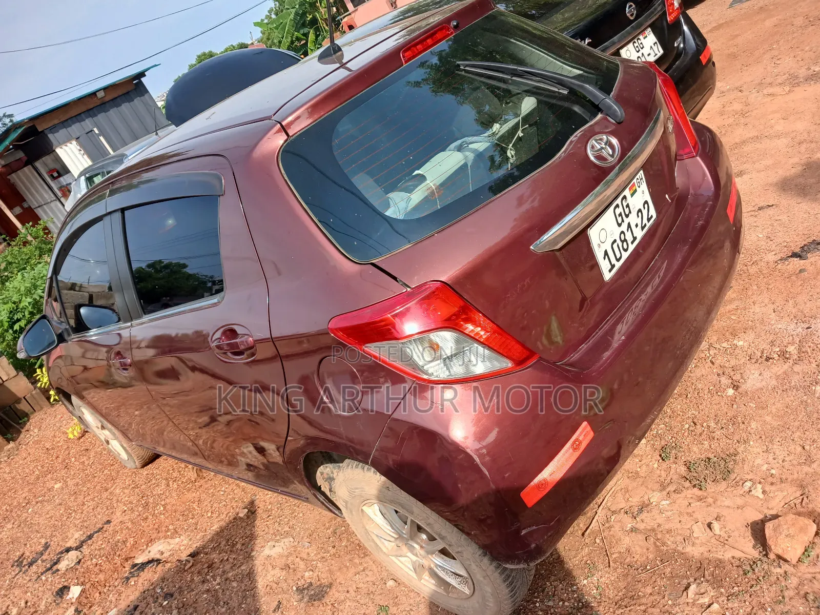 Toyota Vitz 1.3 FWD 5dr 2012 Brown
