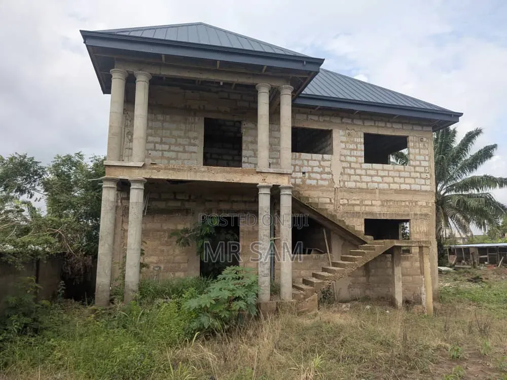 4bdrm House in Sam Properties, Amasaman for sale