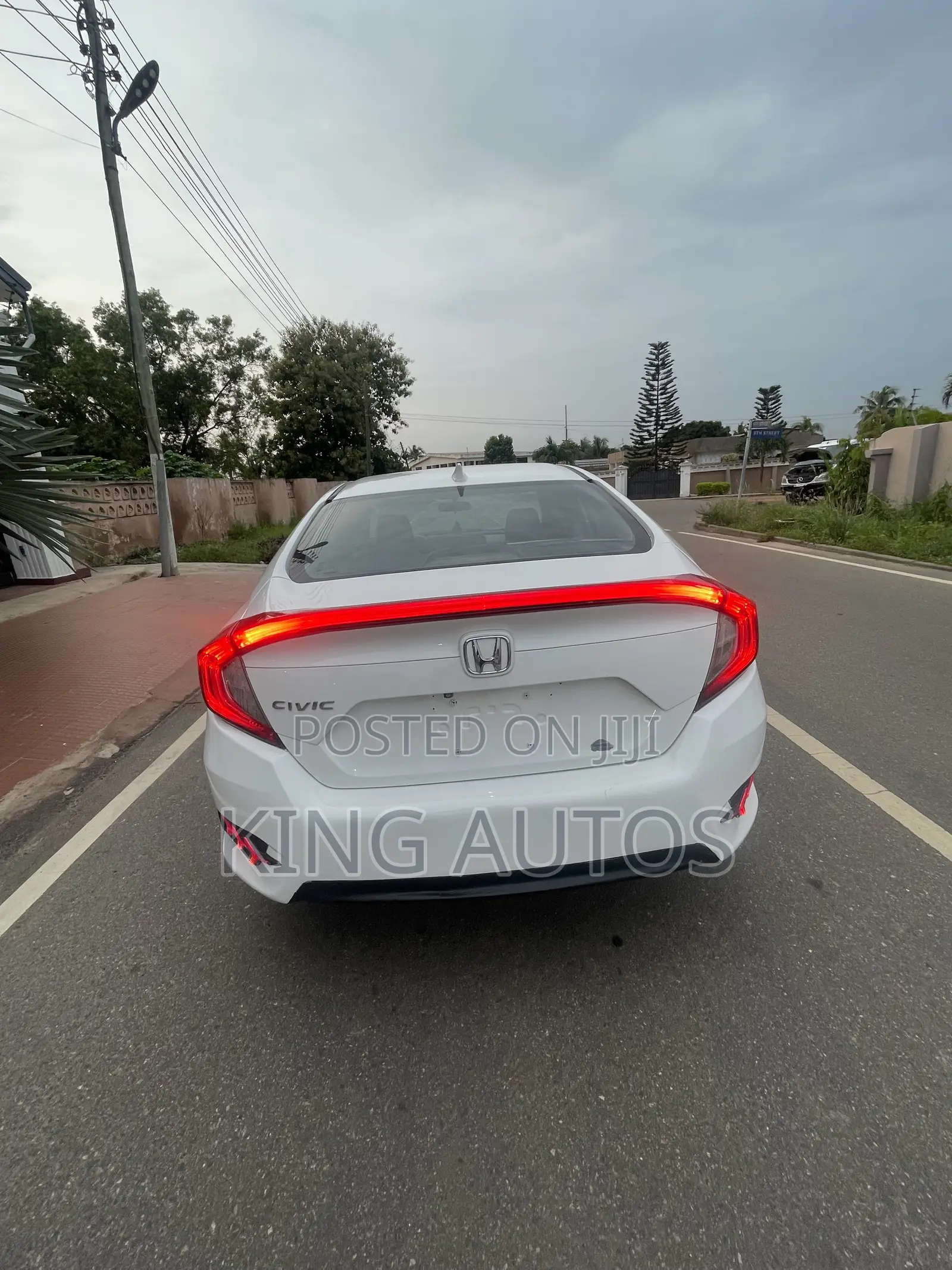 Honda Civic EX-L 4dr Sedan (1.5L 4cyl) 2017 White