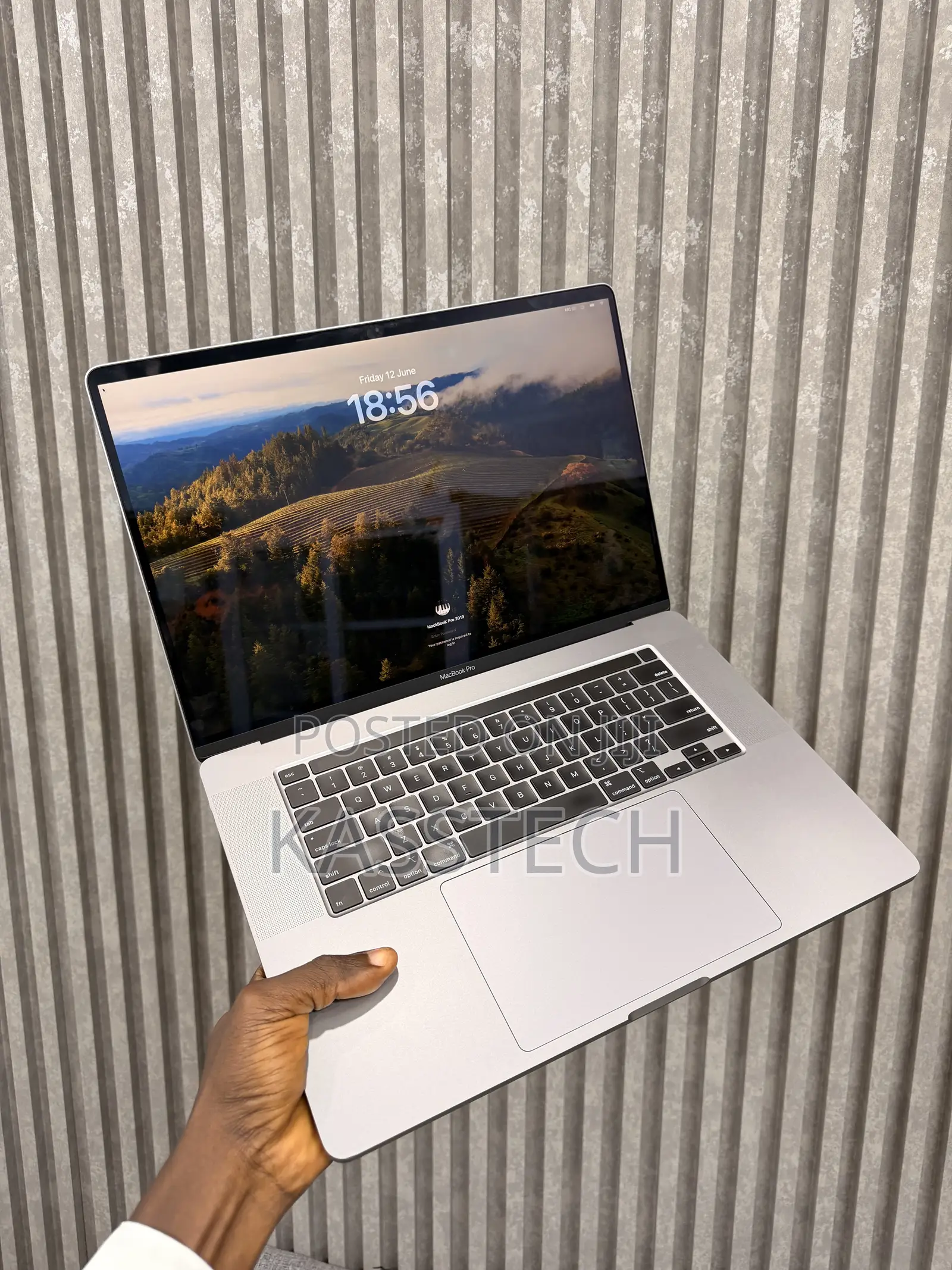 Laptop Apple MacBook Pro 2019 16GB Intel Core i9 SSD 1T