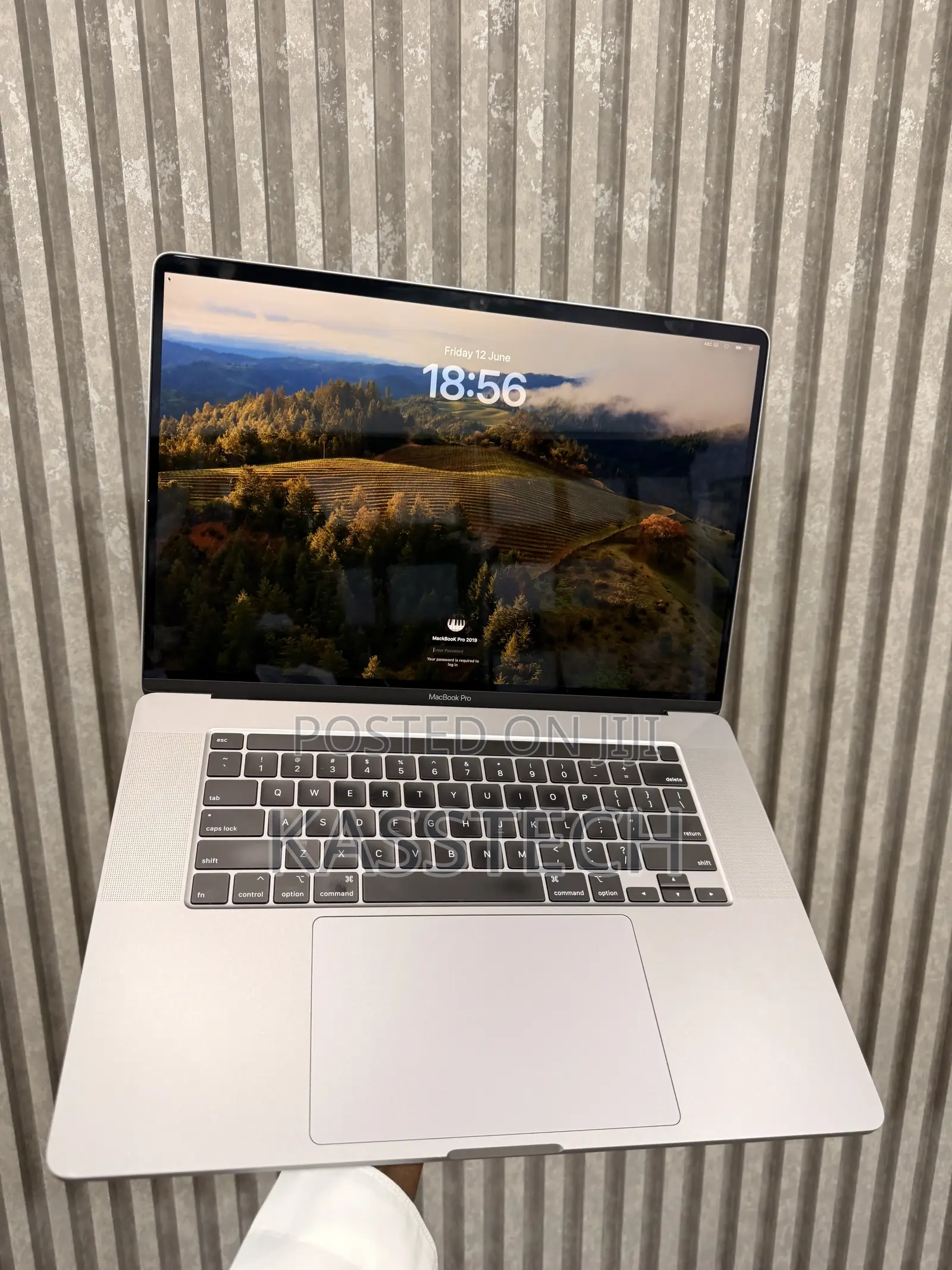 Laptop Apple MacBook Pro 2019 16GB Intel Core i9 SSD 1T