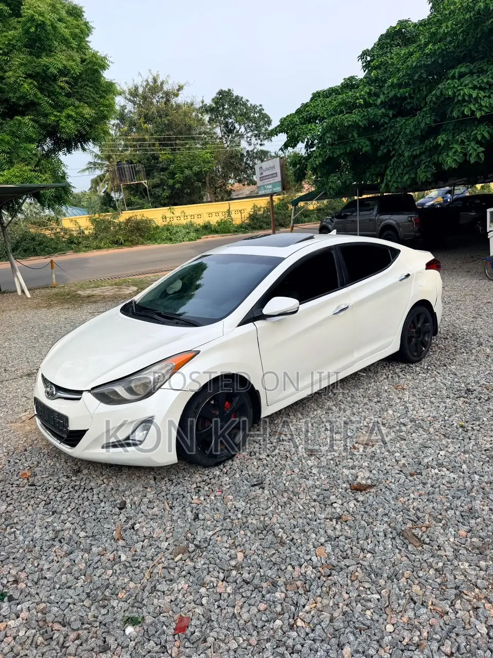 Hyundai Elantra Limited 4dr Sedan (1.8L 4cyl 6A) 2014 White