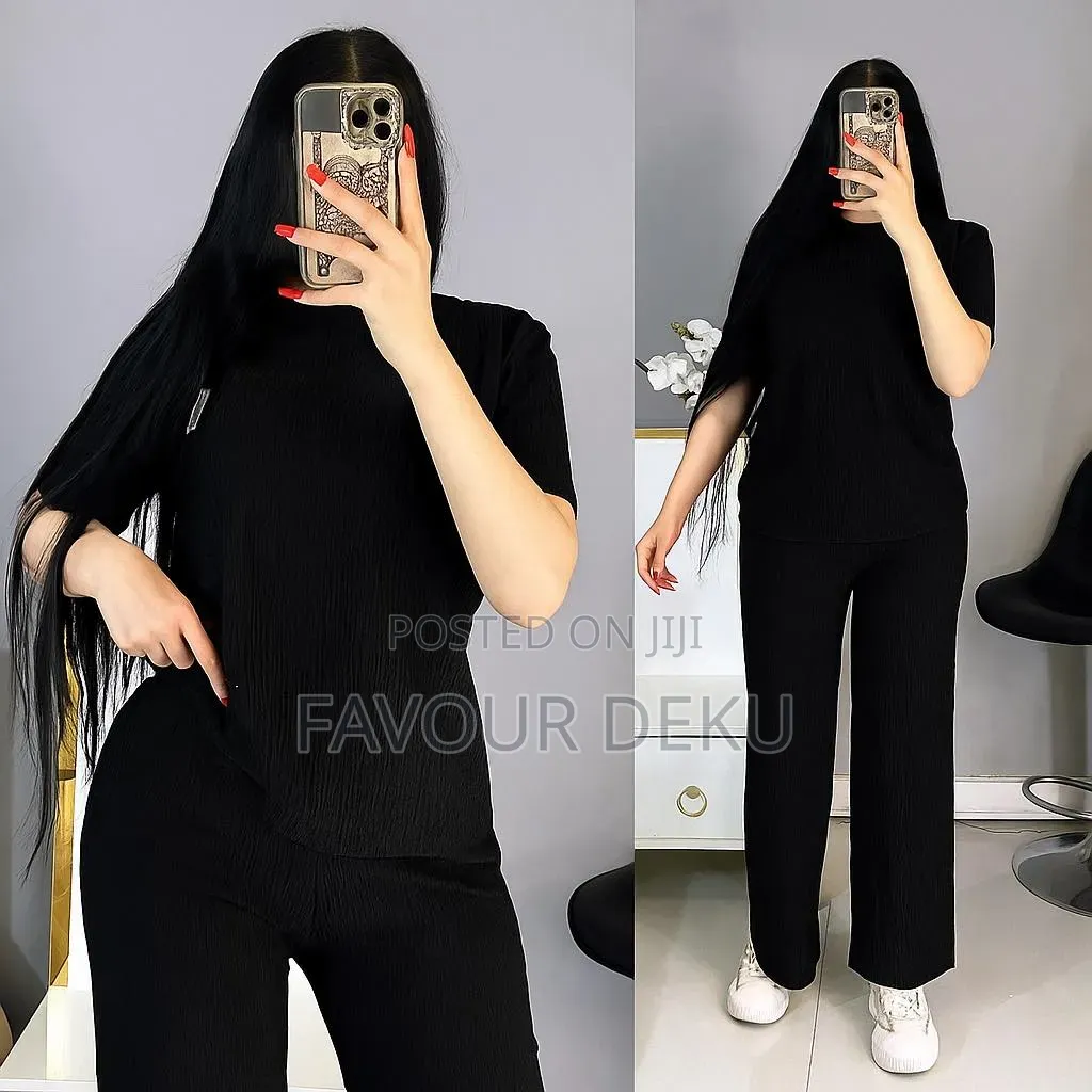 Quality Ladies 2 Piece Set.